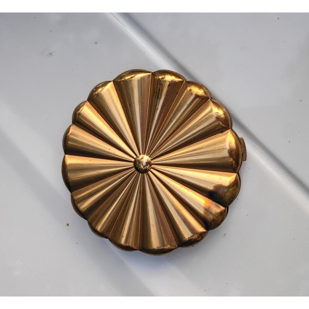 Rare 5" 1950s Volupte Compact Mirror
